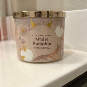 Bath & Body Works White Pumpkin Candle